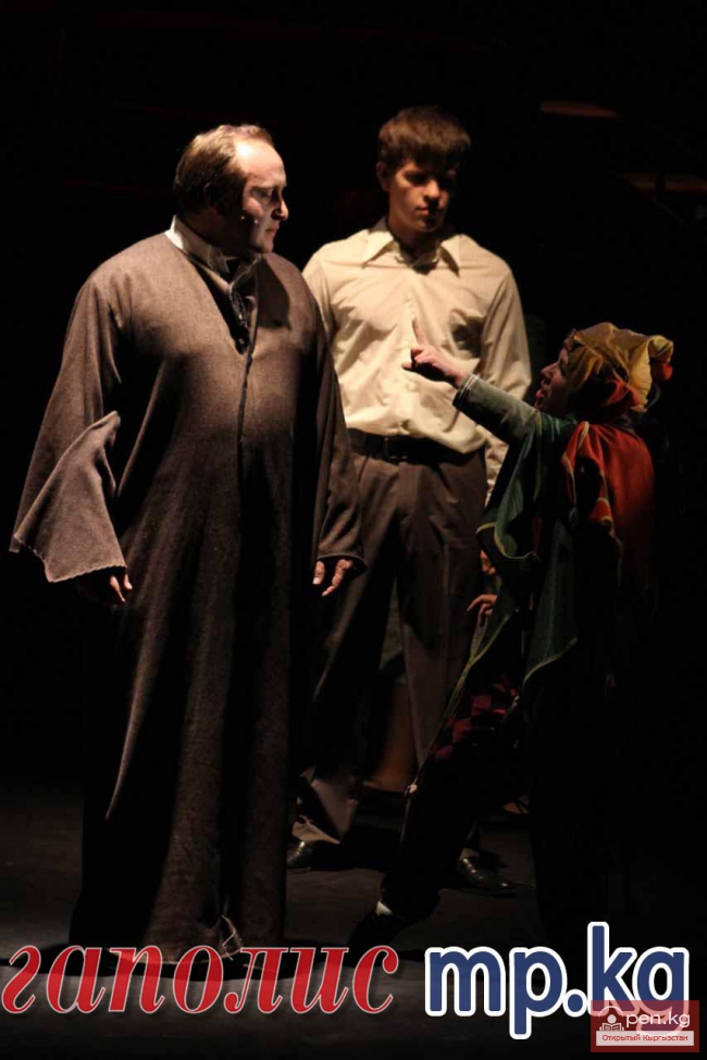 Русский драмтеатр отмечает 80-летие