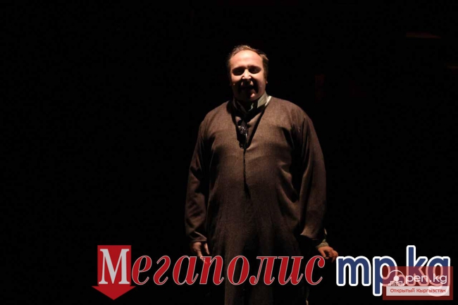 Русский драмтеатр отмечает 80-летие