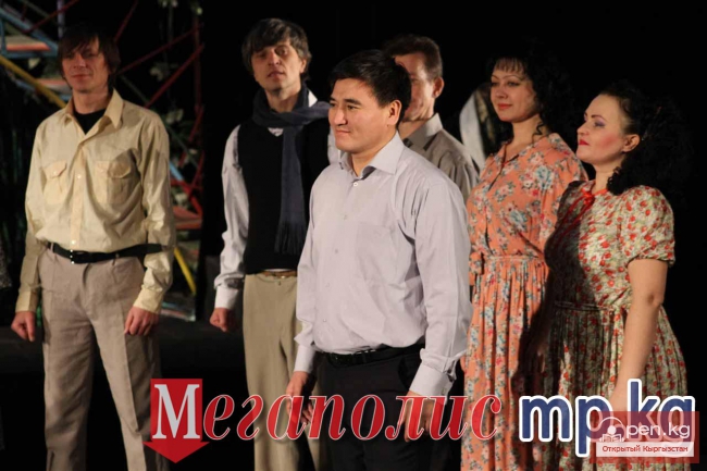 Русский драмтеатр отмечает 80-летие