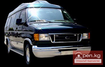 Управление делами президента Кыргызстана потратило 105 миллионов сомов на бронированные микроавтобусы