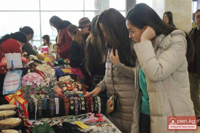 На ярмарку за подарками!