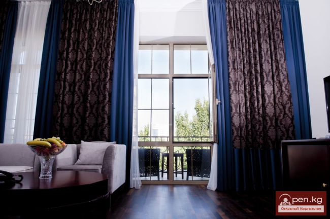 Отель «Амбассадор» (AMBASSADOR)