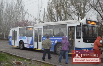 В Бишкеке бастуют водители троллейбусов