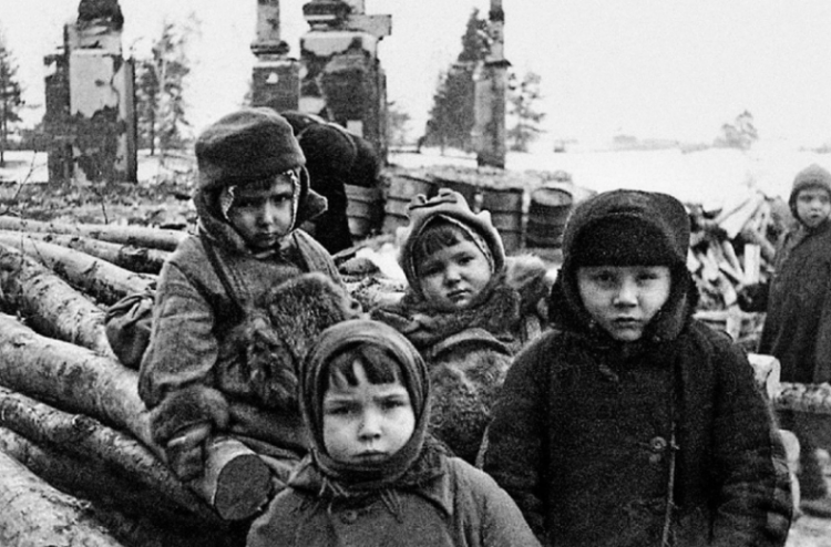 Устройство в Киргизии эвакуированных детей, оставшихся сиротами от фашистских захватчиков