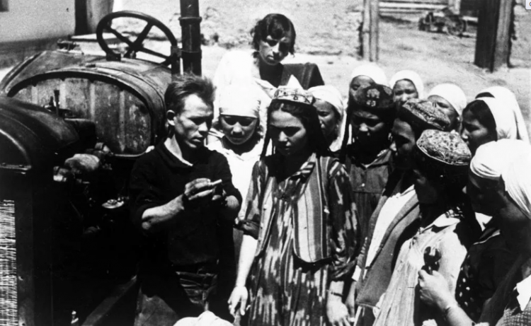 Работа политотделов в Киргизской ССР в 1942 году