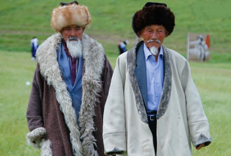 Кыргызский тулуп