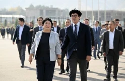 Сотрудники администрации президента приняли участие в акции в поддержку снежного барса