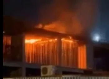 Минстрой Кыргызстана проверило строящийся торговый комплекс в Бишкеке после пожара. Выписан штраф и приостановлена работа