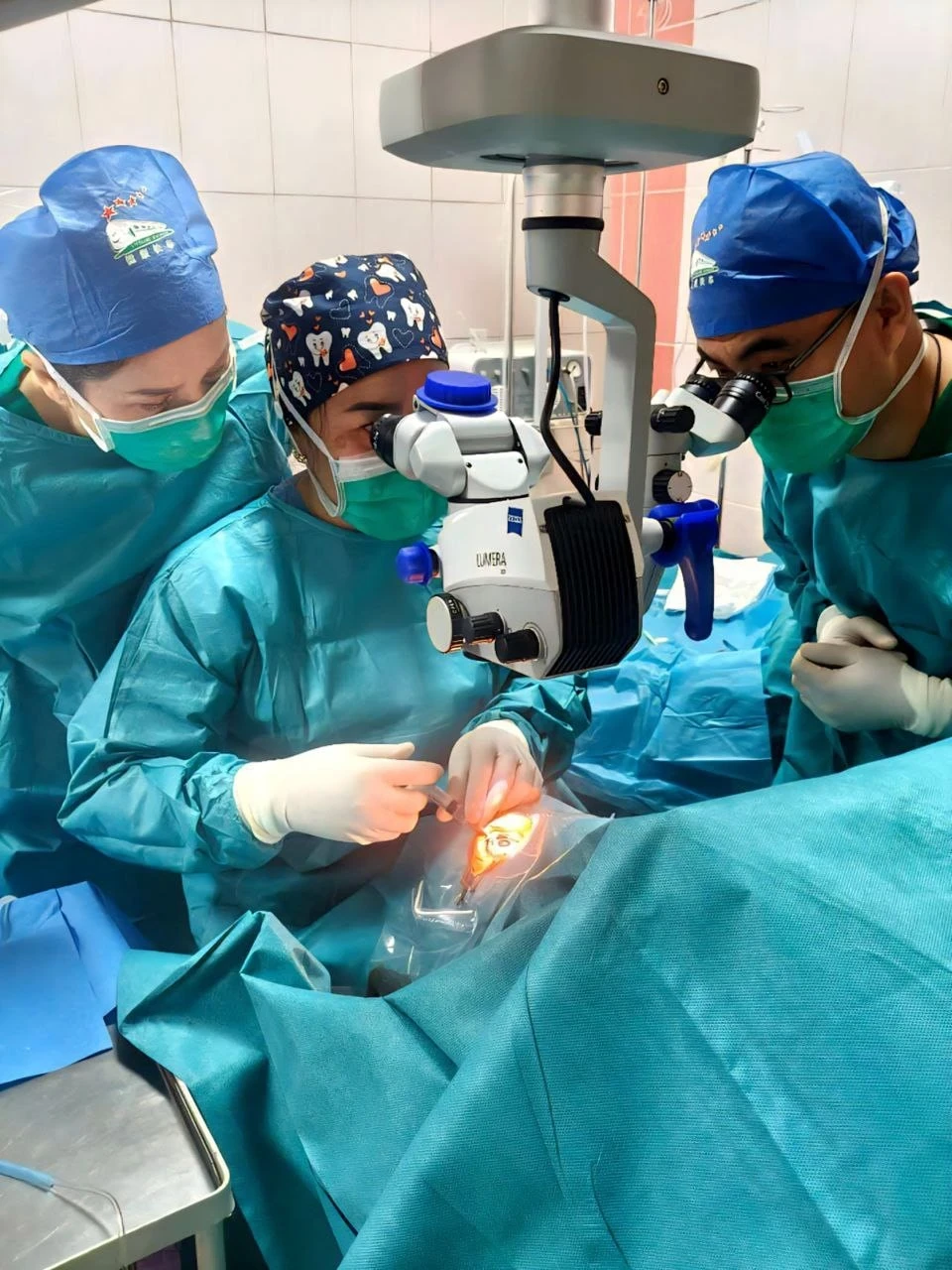 Более 300 бесплатных операций в Оше провели китайские офтальмологи