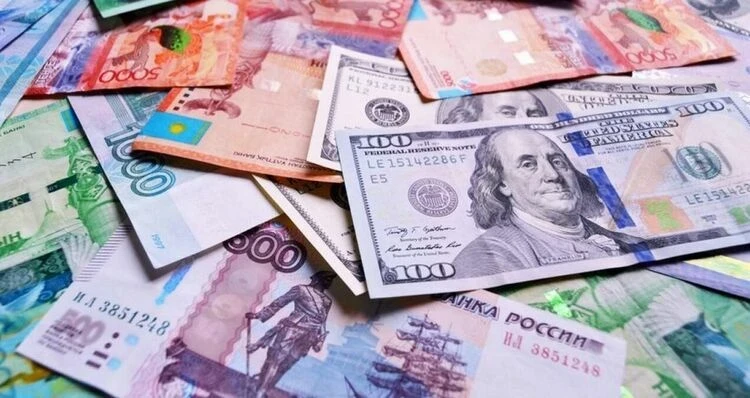 Евро и российский рубль подорожали. Курс валют на 27 октября