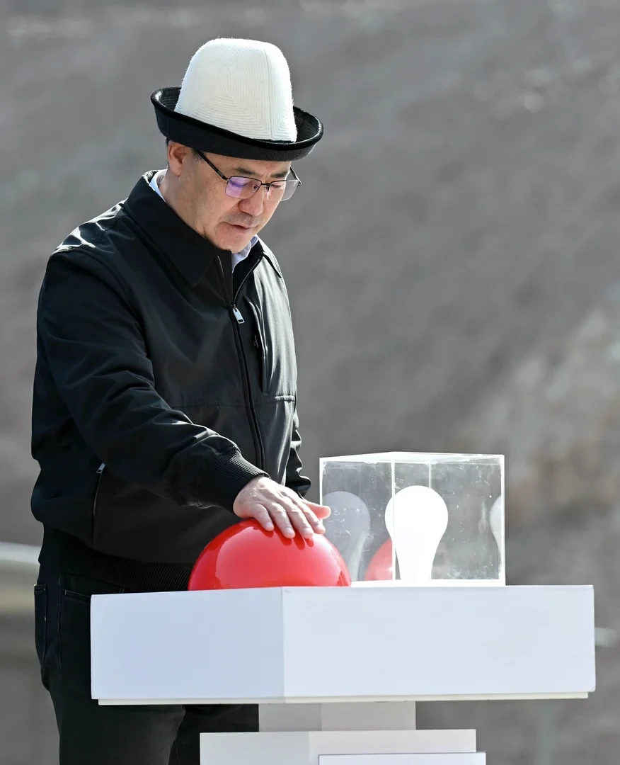 Садыр Жапаров запустил «Кара-Кульскую» ГЭС в Джалал-Абадской области