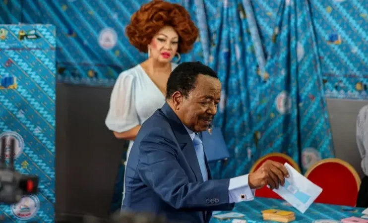 В Камеруне самый старый президент в мире переизбрался на новый срок