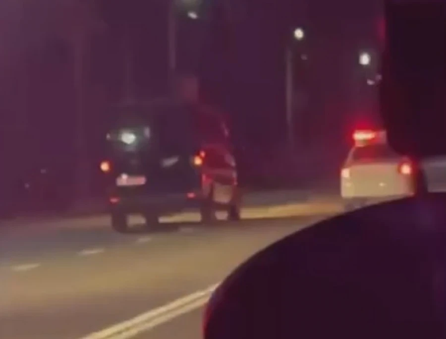 Пьяный водитель на бусике сбил сотрудника ГУОБДД, пытаясь скрыться