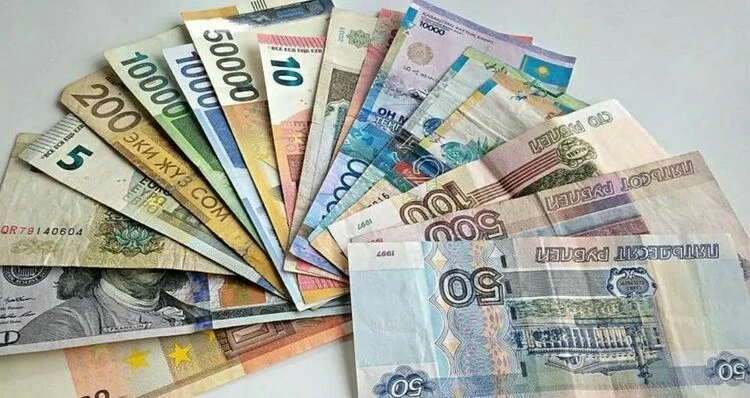 Доллар стабилен, другие валюты продолжают расти. Курс на 29 октября