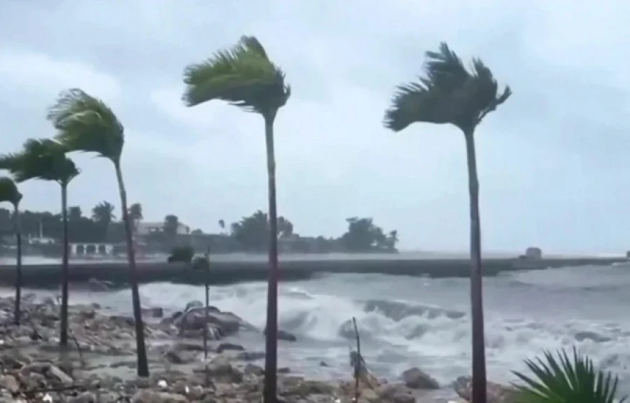 На Ямайку обрушился мощнейший за всю историю ураган «Мелисса», есть жертвы