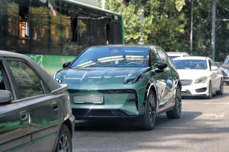 В Казахстане запретили ввоз определённых авто