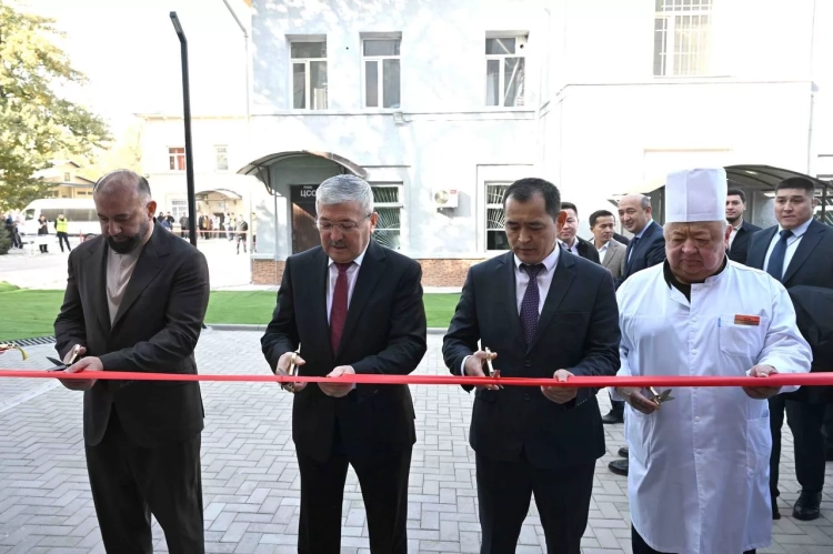 Адылбек Касымалиев принял участие в открытии нового детского корпуса Республиканской инфекционной больницы