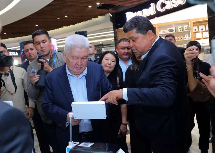 ЦИК КР проводит на всех избирательных участках республики и 5 городах России тестовое голосование