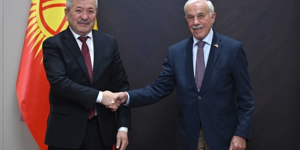 Кыргызстан и Германия подготовят кадры для развития туризма