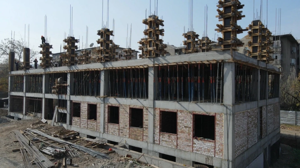 В Бишкеке для детей строят новое здание Станции юных техников