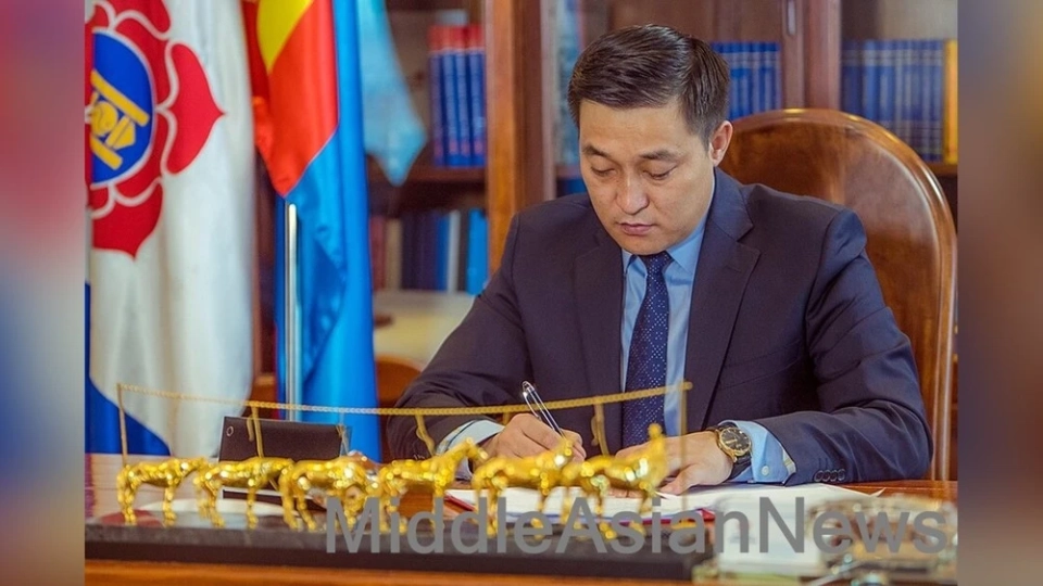 Экс-спикер обвиняется в получении взятки в крупном размере. Его подозревают в незаконном обогащении