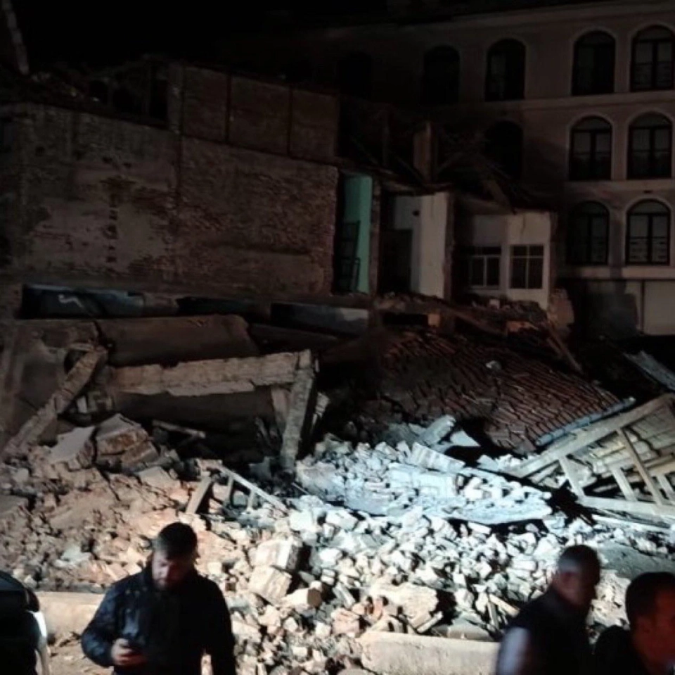 Землетрясение магнитудой 6,1 произошло в Турции: разрушены дома