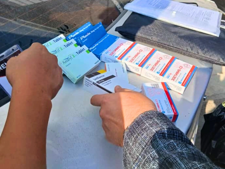 Рейд в городе Ош. Налоговая служба выявила партию незаконных лекарств