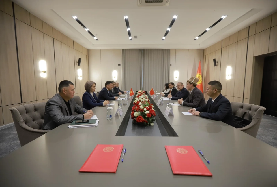 Ош и Кашгар укрепляют сотрудничество: подписан договор о побратимстве