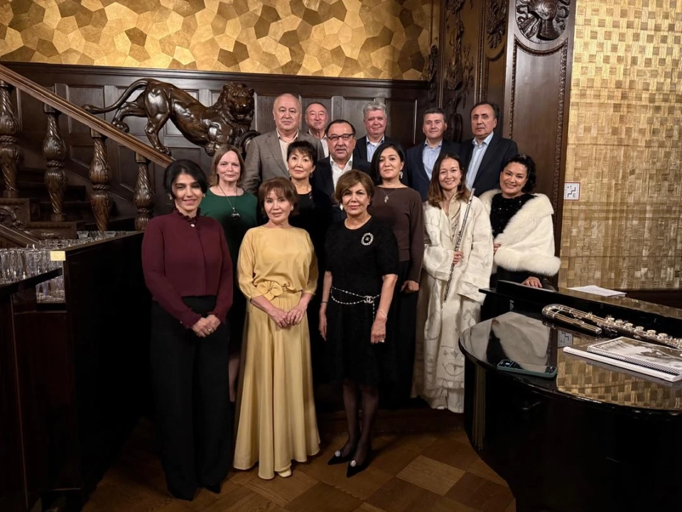 Варвар в центре Европы. Эссе о встрече цивилизаций, баранине и смысле традиций