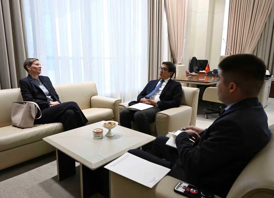 Зампред кабмина принял посла Германии Монику Ленхард